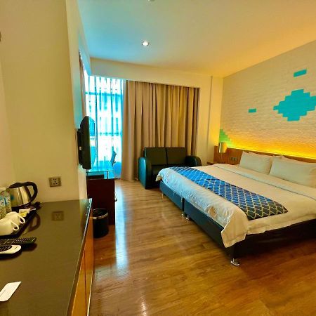 New World Express Motel Bintulu Dış mekan fotoğraf