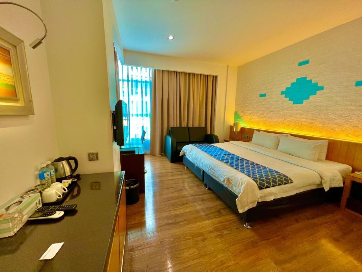 New World Express Motel Bintulu Dış mekan fotoğraf